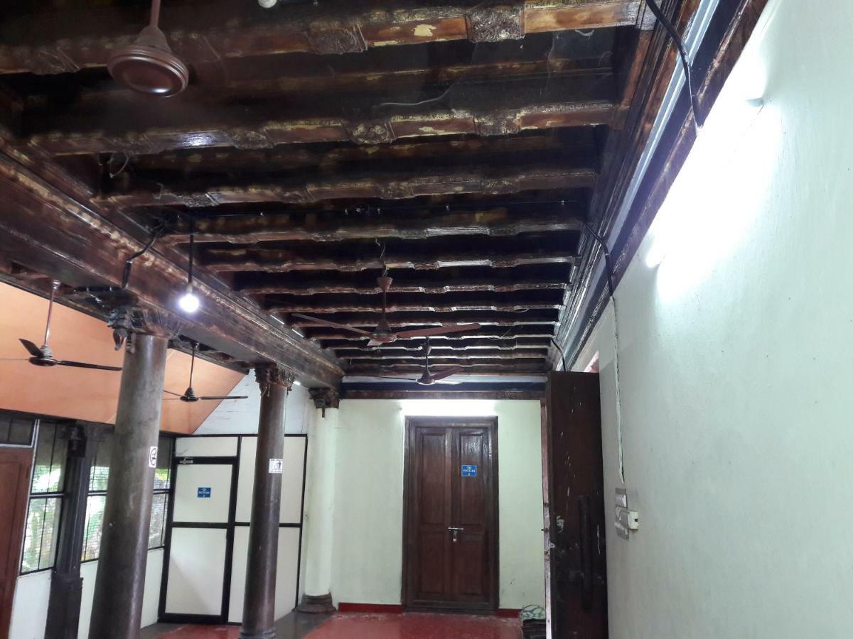 Devasthanam Lodge Thiruvananthapuram Exterior foto