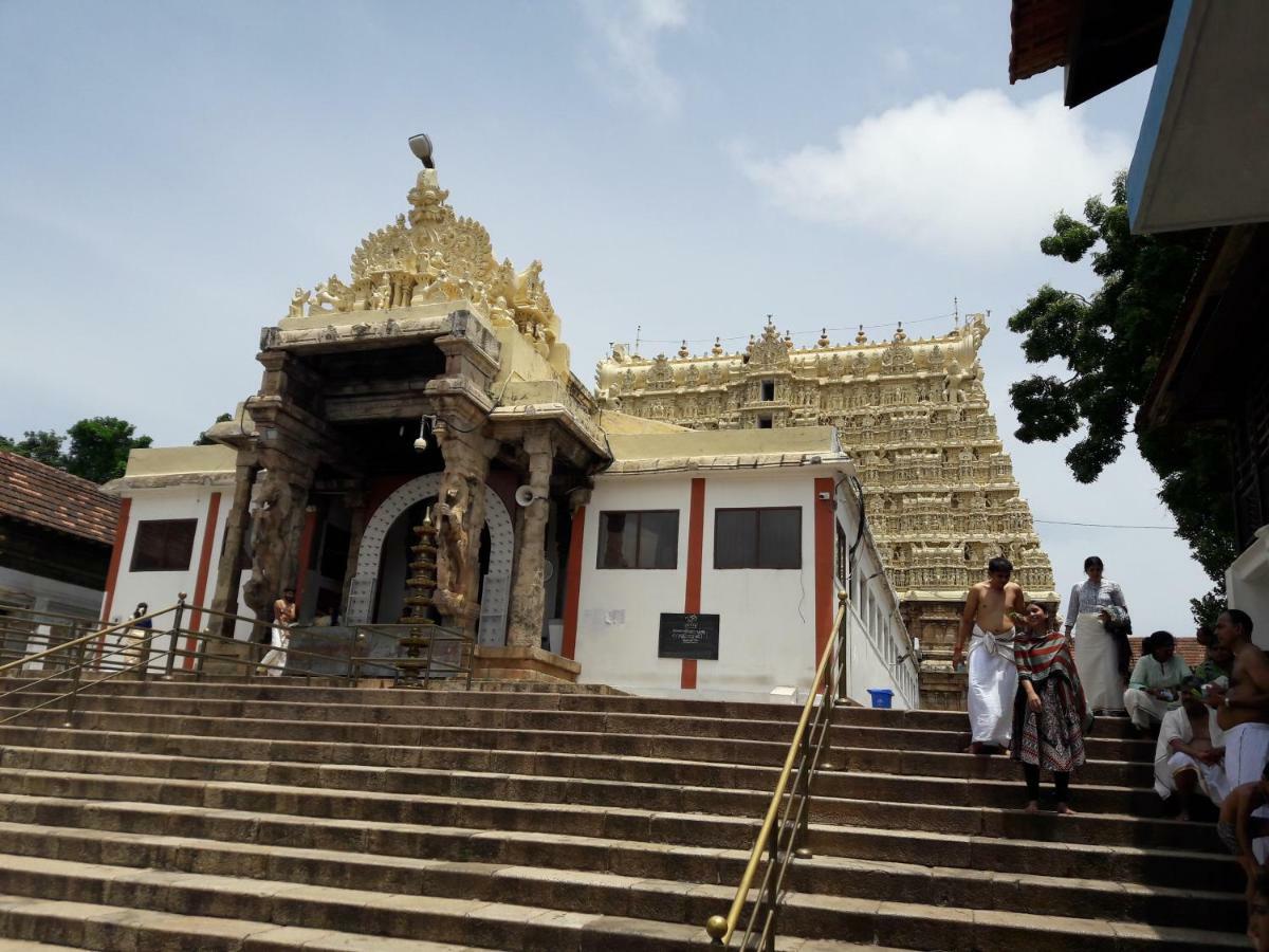 Devasthanam Lodge Thiruvananthapuram Exterior foto